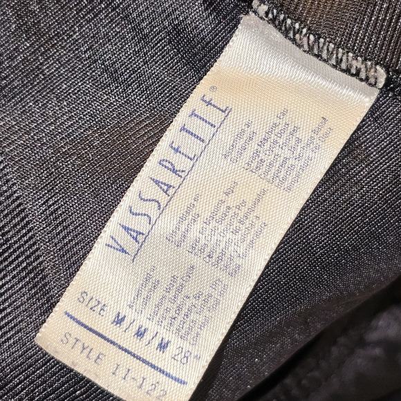 Vassarette Half Slip Womens Medium Black Nylon Classic Lace Trim Side Slit M - Picture 7 of 9